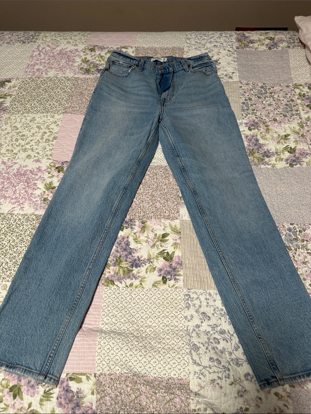 Abercrombie & Fitch Women's Light Blue Straight-Leg Jeans